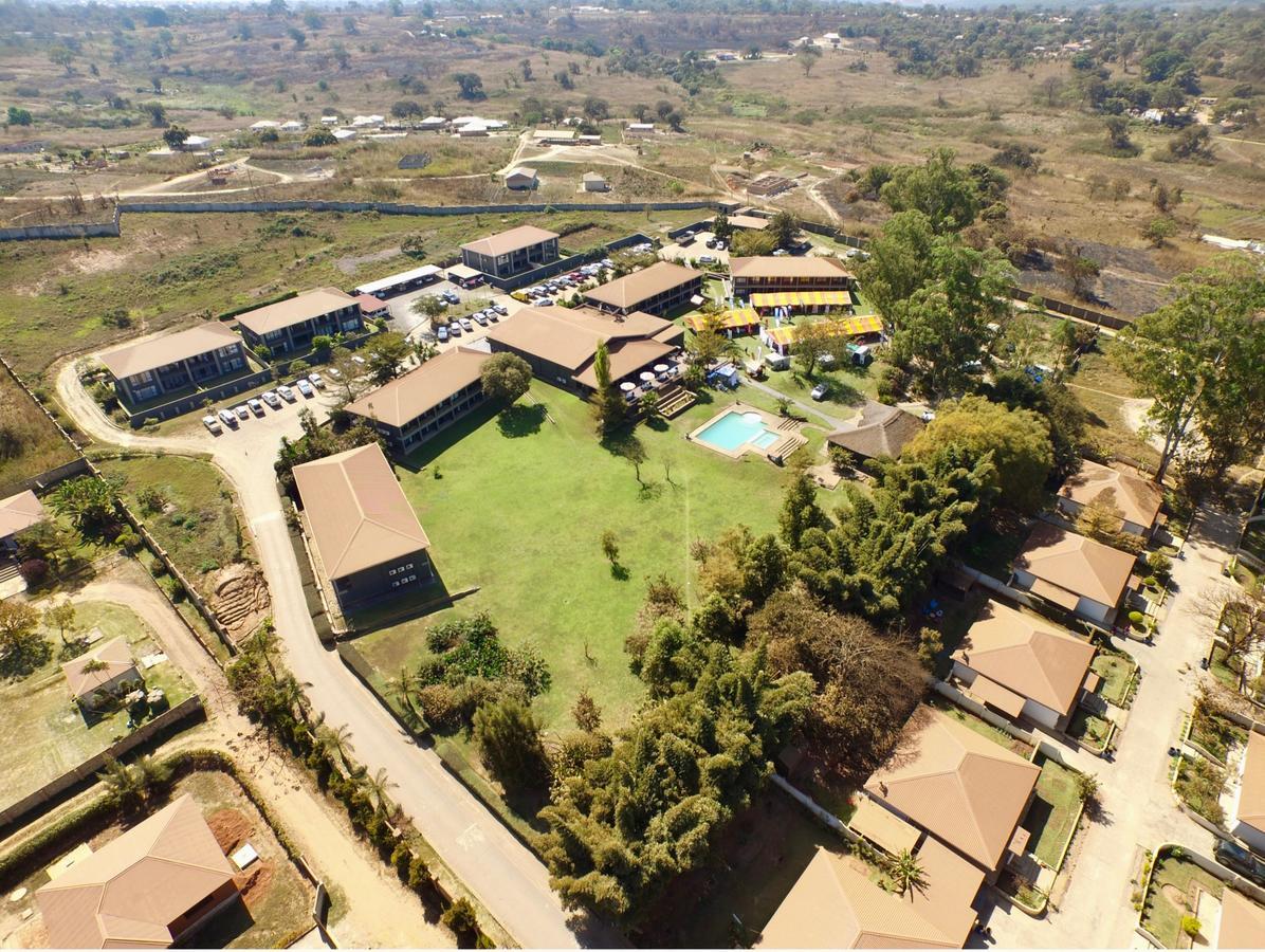 Royal Solwezi Hotel Exterior foto